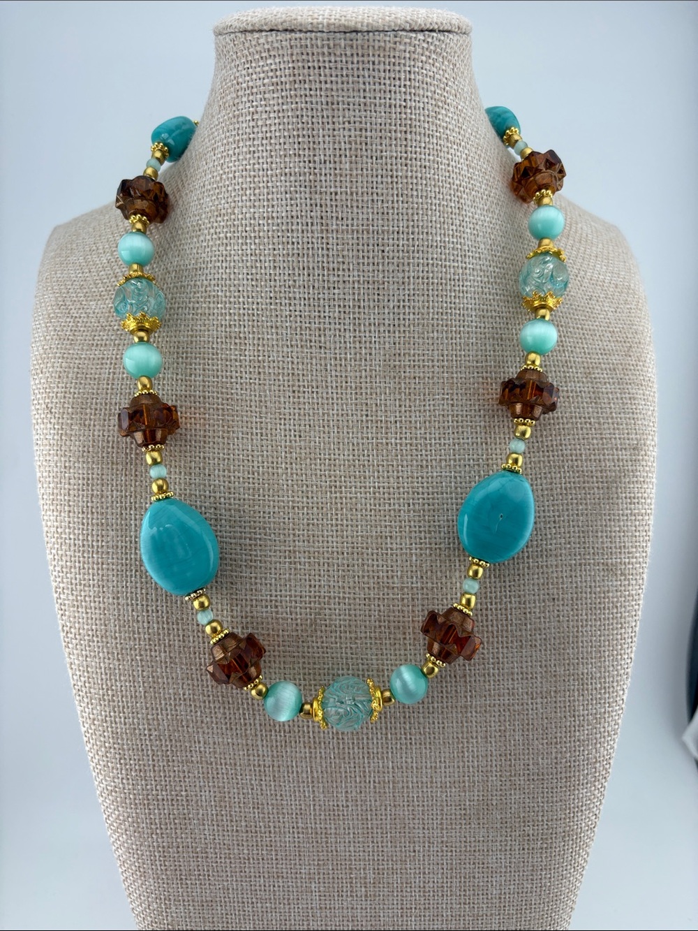 ✨ Czech Glass Crown Bead & Carved Lucite Necklace — 20”